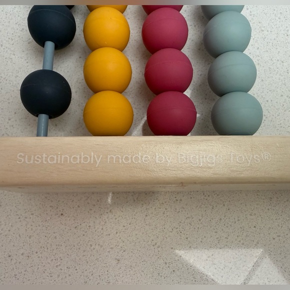 Bigjigs Toys Rainbow Abacus Educational Wooden Base Food-Grade Silicone Beads - Picture 9 of 14